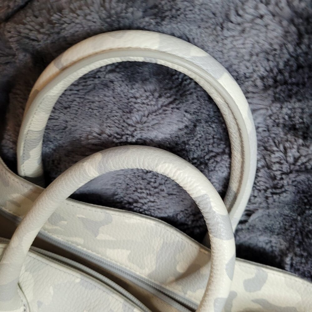 Mark & Graham Elisabetta Slouch Handbag in Camo - Picture 13 of 14